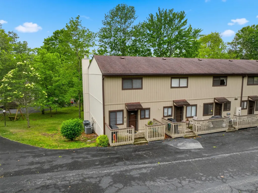1011 Hancock Circle Harrodsburg KY 40330