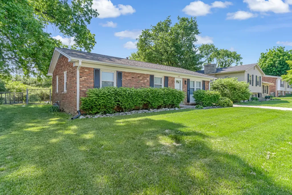 118 Georgia Street Versailles KY 40383