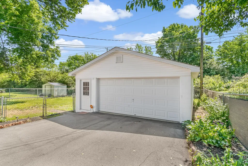 118 Georgia Street Versailles KY 40383