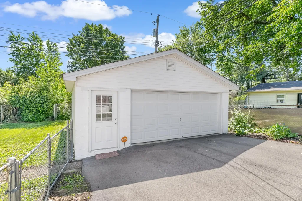 118 Georgia Street Versailles KY 40383