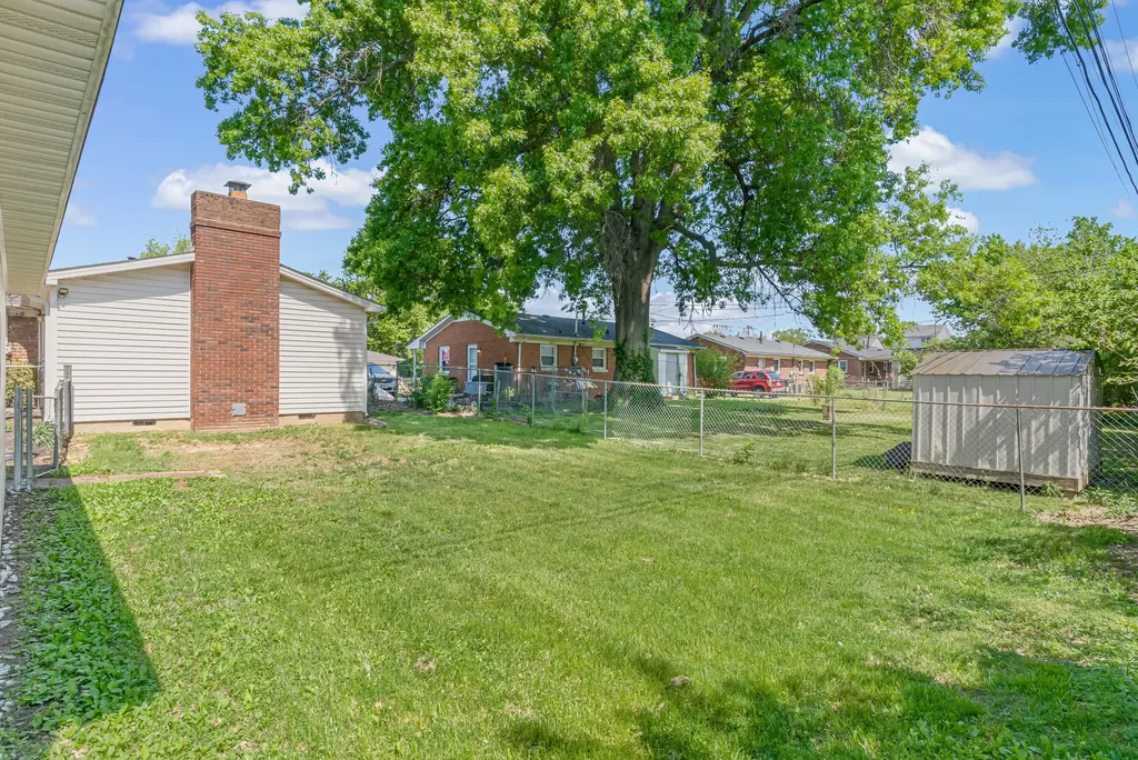118 Georgia Street Versailles KY 40383