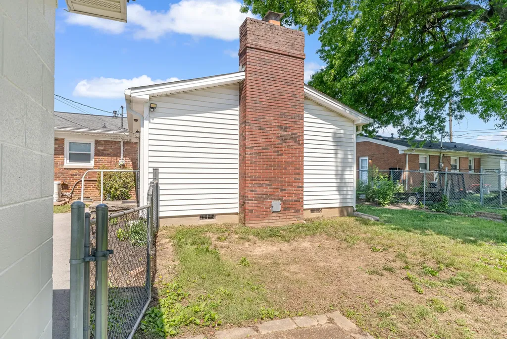 118 Georgia Street Versailles KY 40383