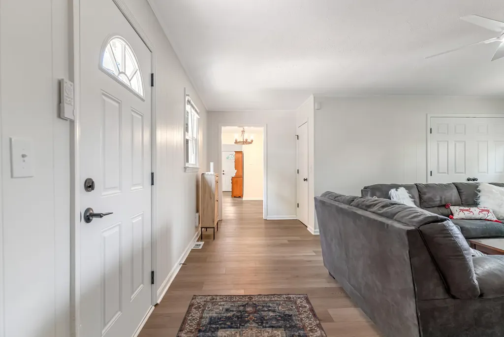 118 Georgia Street Versailles KY 40383
