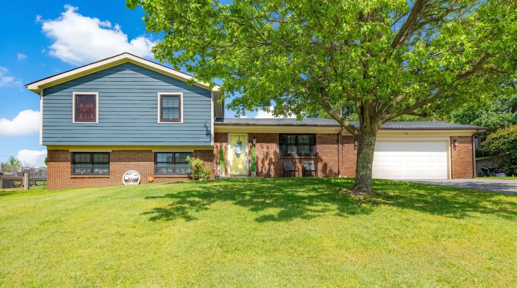 1025 Crestwood Heights Paris KY 40361