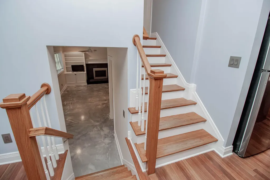 1025 Crestwood Heights Paris KY 40361