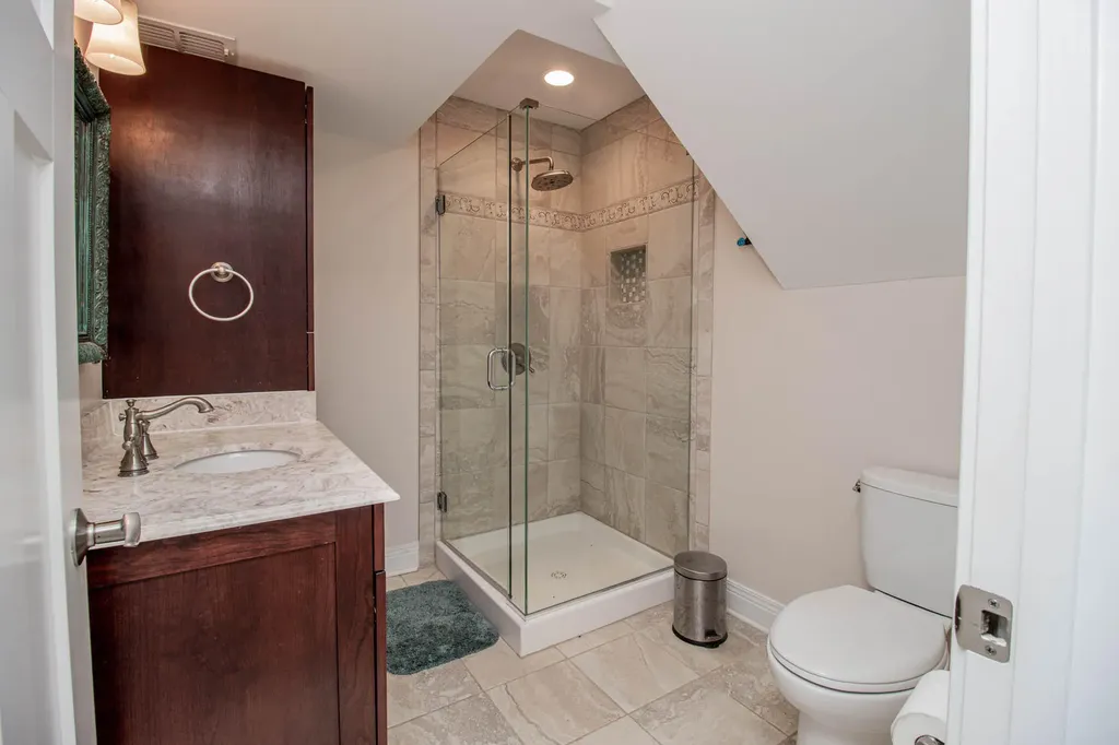 1025 Crestwood Heights Paris KY 40361