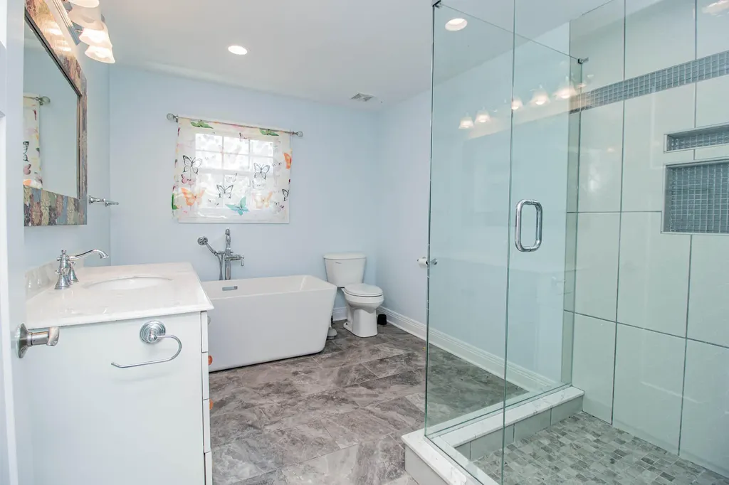 1025 Crestwood Heights Paris KY 40361