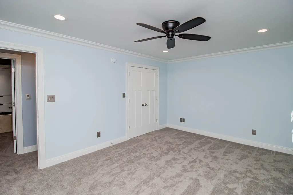 1025 Crestwood Heights Paris KY 40361