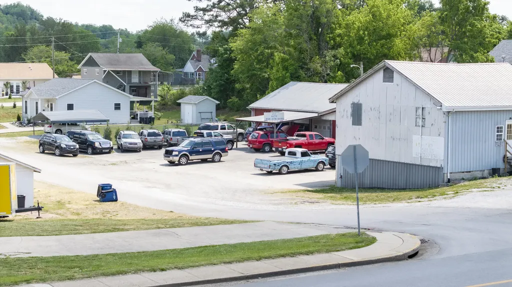 540 N Main Street Monticello KY 42633