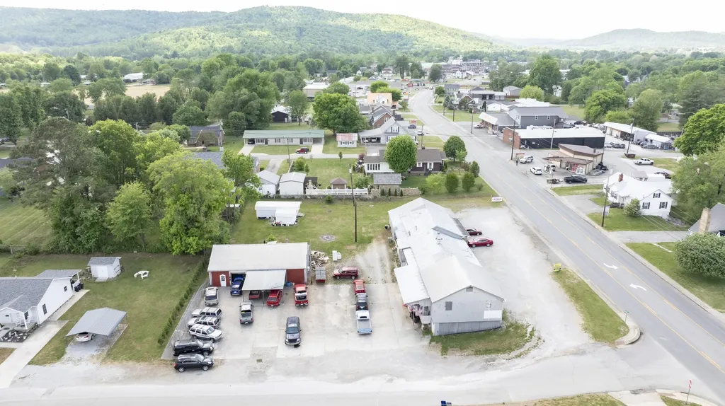 540 N Main Street Monticello KY 42633