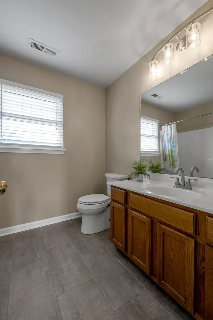 400 Heddington Court Versailles KY 40383