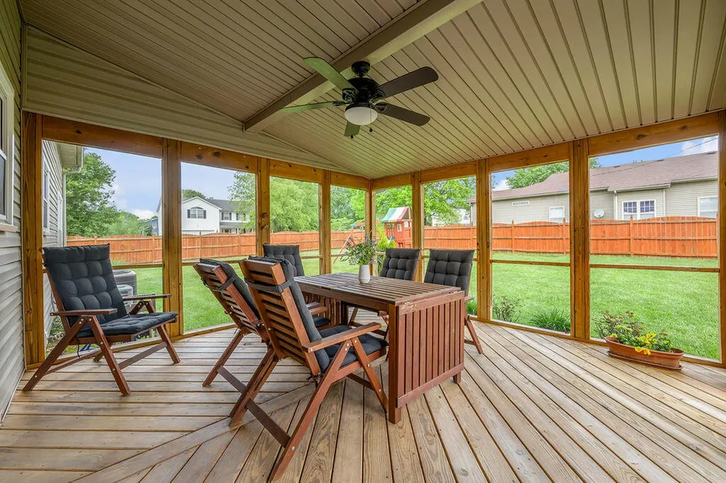 400 Heddington Court Versailles KY 40383