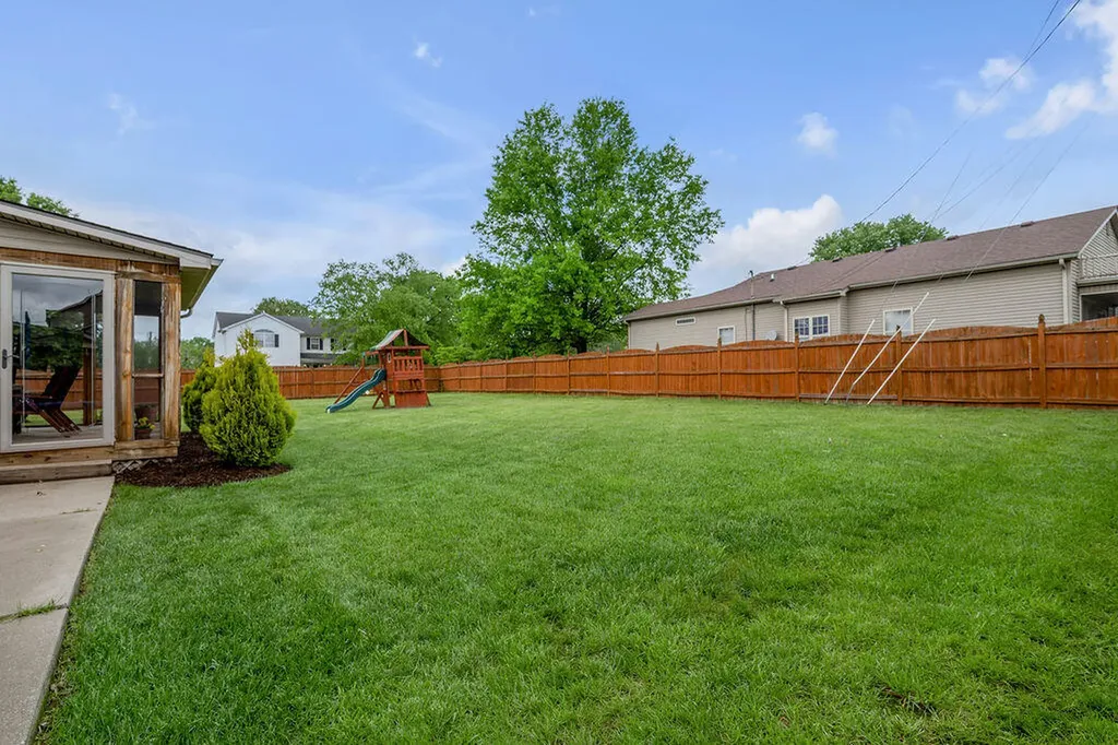 400 Heddington Court Versailles KY 40383