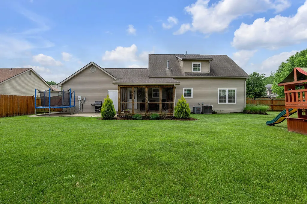 400 Heddington Court Versailles KY 40383