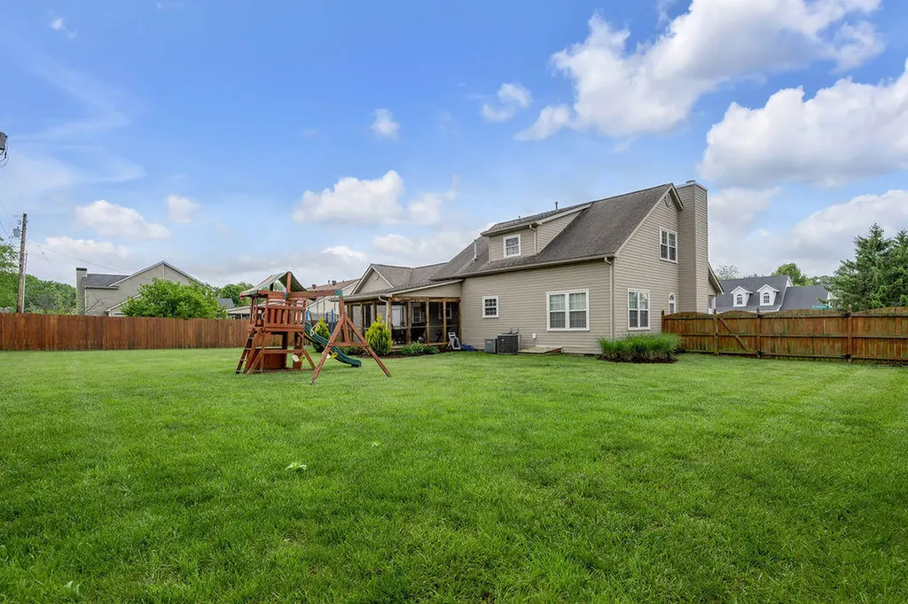 400 Heddington Court Versailles KY 40383