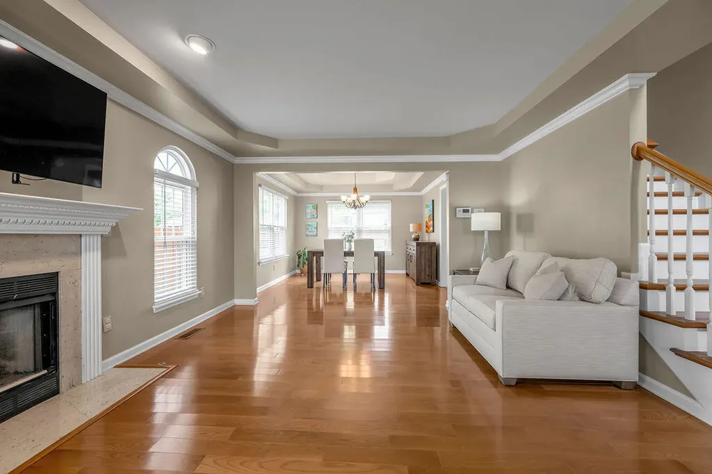 400 Heddington Court Versailles KY 40383