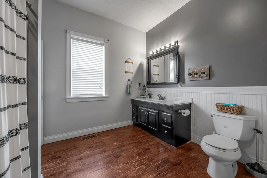 370 Mooreland Avenue Harrodsburg KY 40330