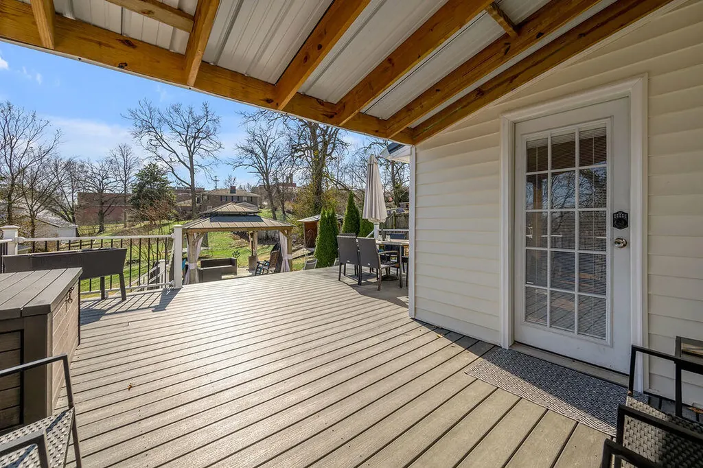 370 Mooreland Avenue Harrodsburg KY 40330