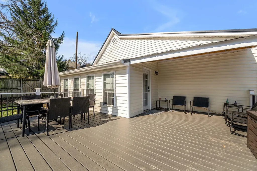 370 Mooreland Avenue Harrodsburg KY 40330