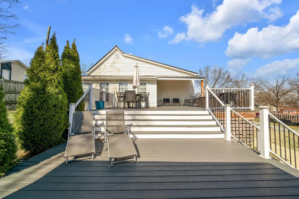 370 Mooreland Avenue Harrodsburg KY 40330