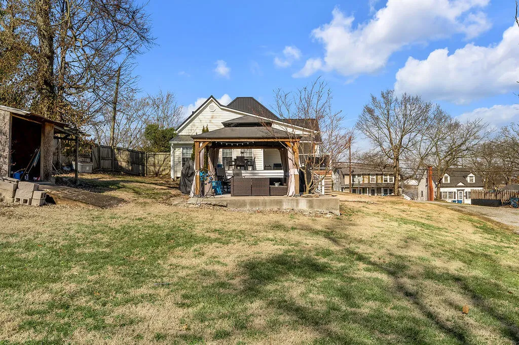 370 Mooreland Avenue Harrodsburg KY 40330