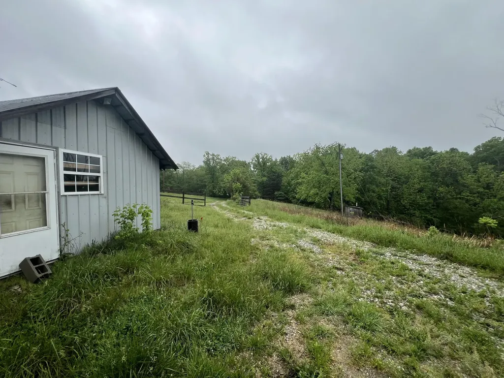 1520 Alton Station Road Lawrenceburg KY 40342