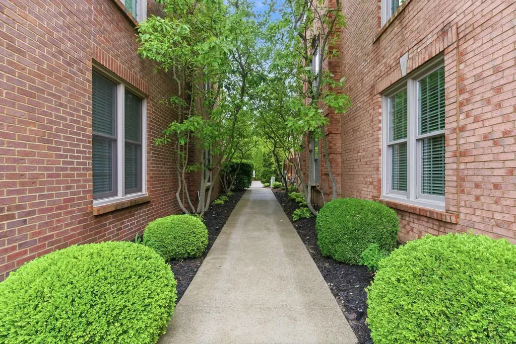 933 Star Shoot Parkway Lexington KY 40509