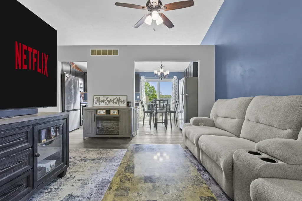 1015 Shadowridge Drive Elsmere KY 41018