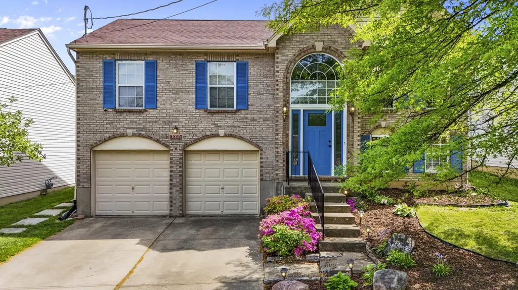 1015 Shadowridge Drive Elsmere KY 41018