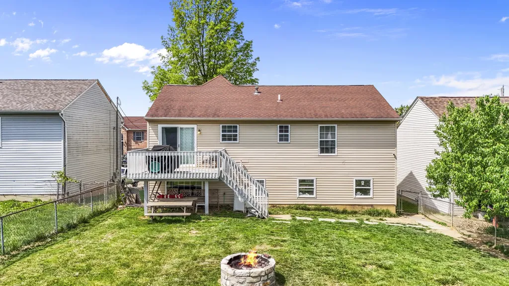 1015 Shadowridge Drive Elsmere KY 41018