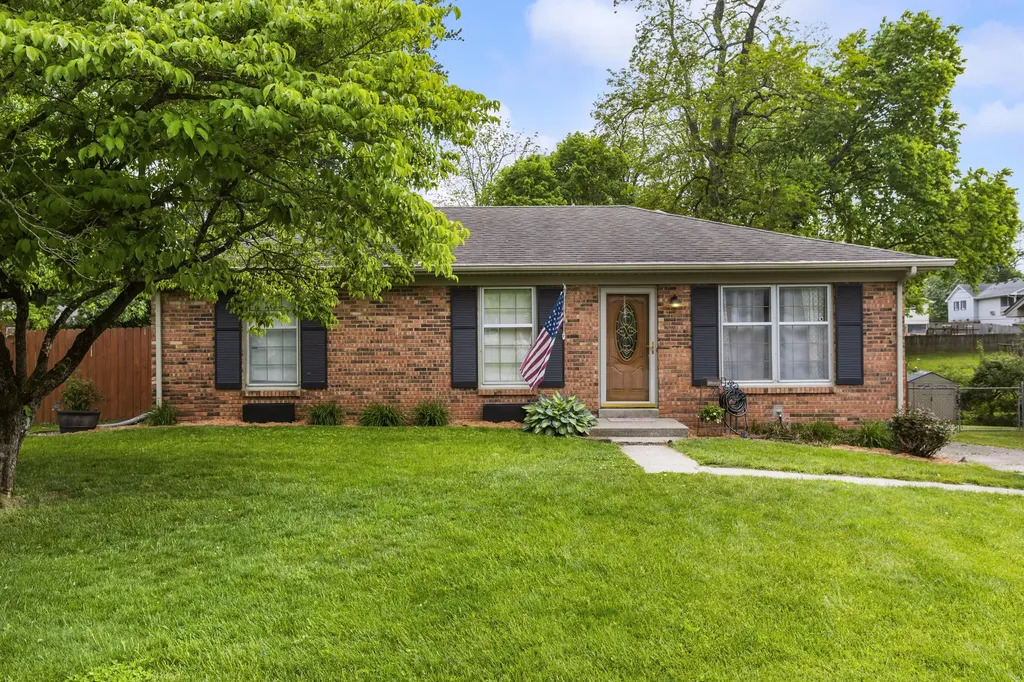 474 Denver Lane Lexington KY 40503