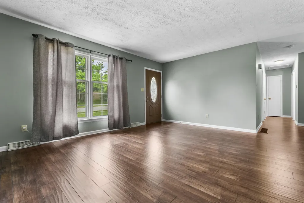 474 Denver Lane Lexington KY 40503