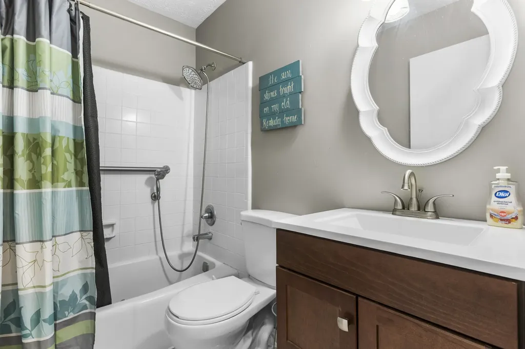 474 Denver Lane Lexington KY 40503
