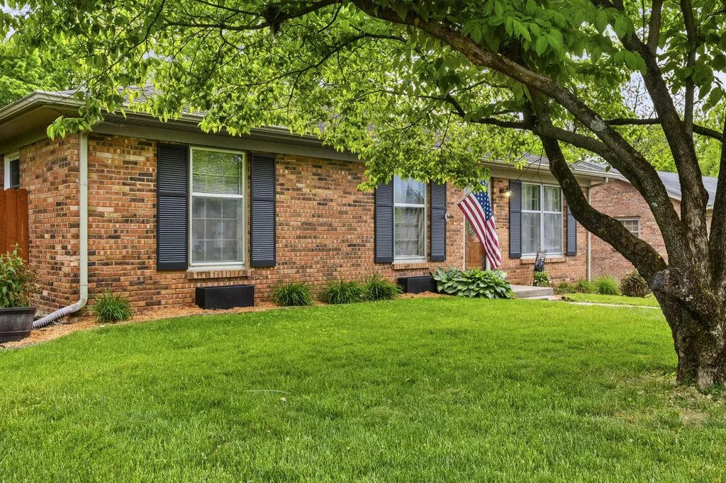 474 Denver Lane Lexington KY 40503