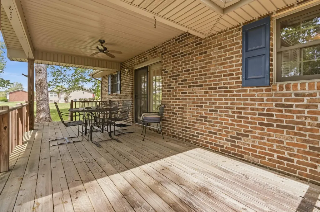 1242 Yorkshire Estates Road London KY 40744