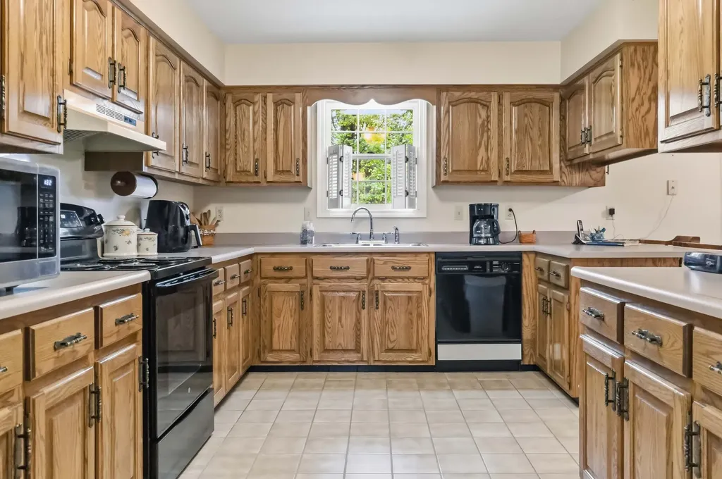 1242 Yorkshire Estates Road London KY 40744