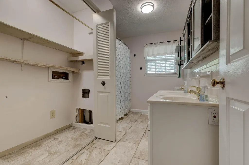 618 Westmeade Drive Winchester KY 40391