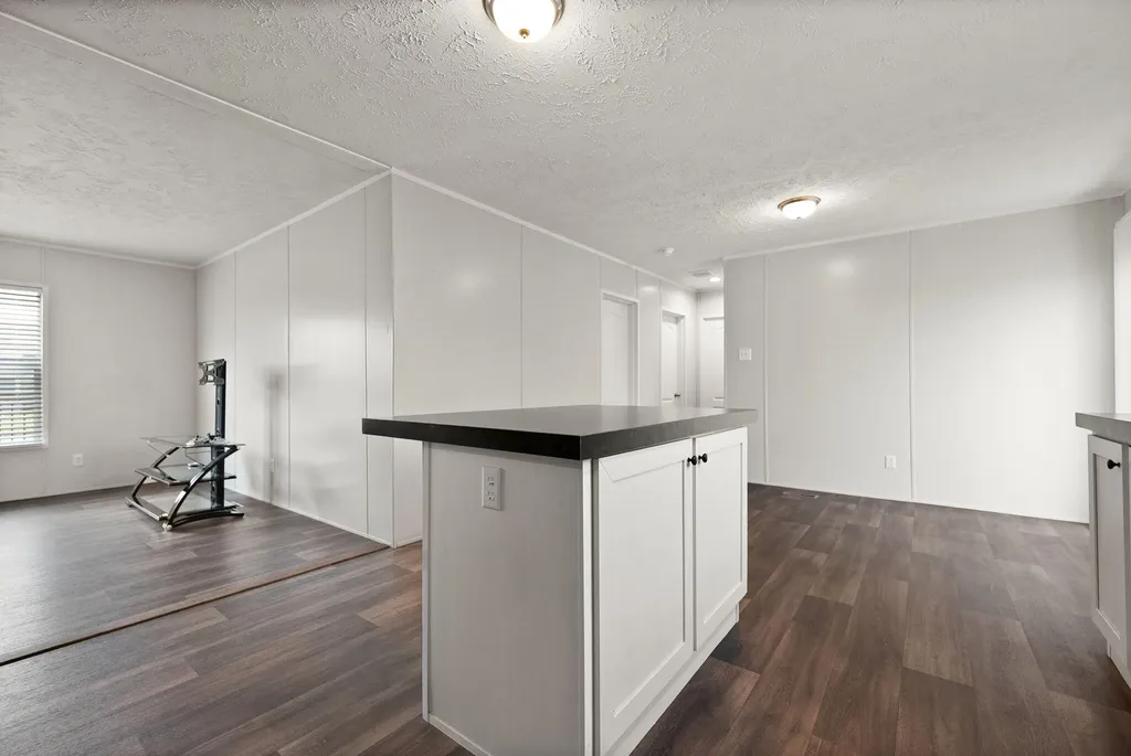 67 Wolf Bend East Bernstadt KY 40729