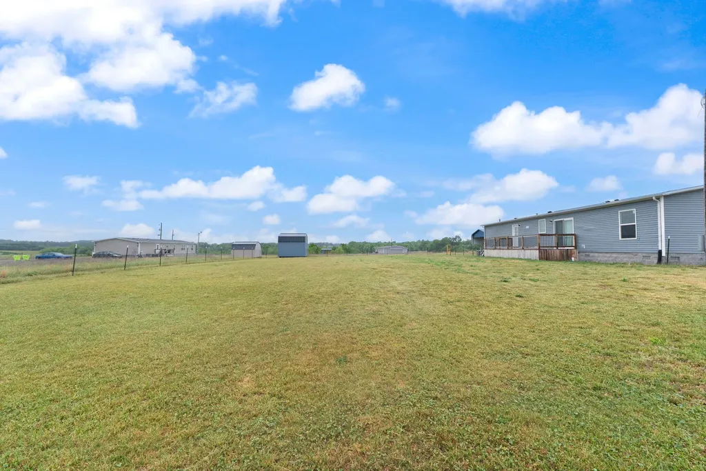 67 Wolf Bend East Bernstadt KY 40729