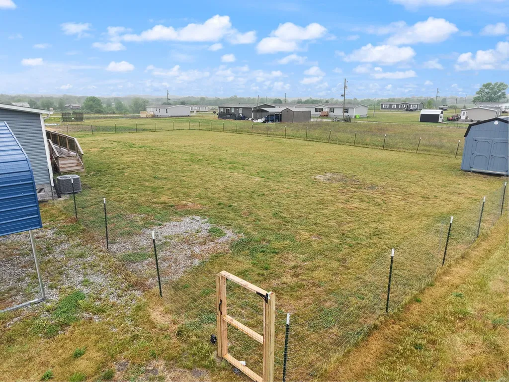 67 Wolf Bend East Bernstadt KY 40729