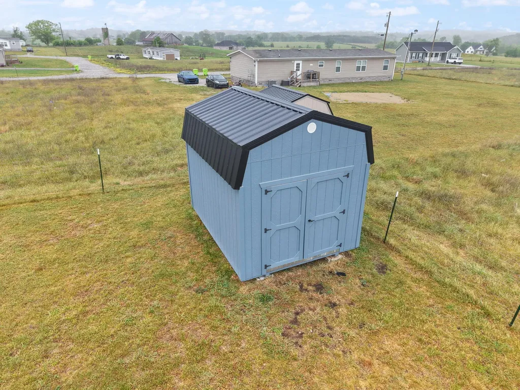 67 Wolf Bend East Bernstadt KY 40729