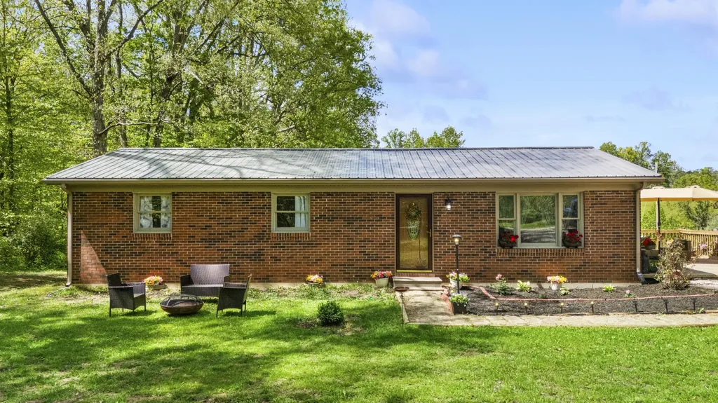 218 Woodside Lane West Liberty KY 41472