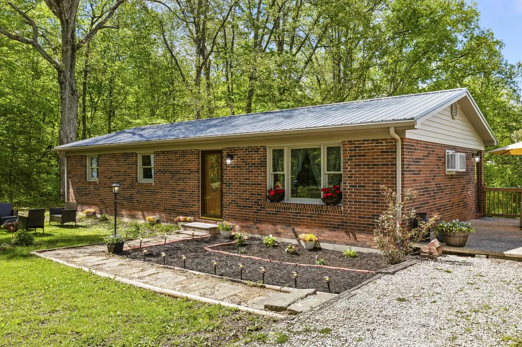 218 Woodside Lane West Liberty KY 41472