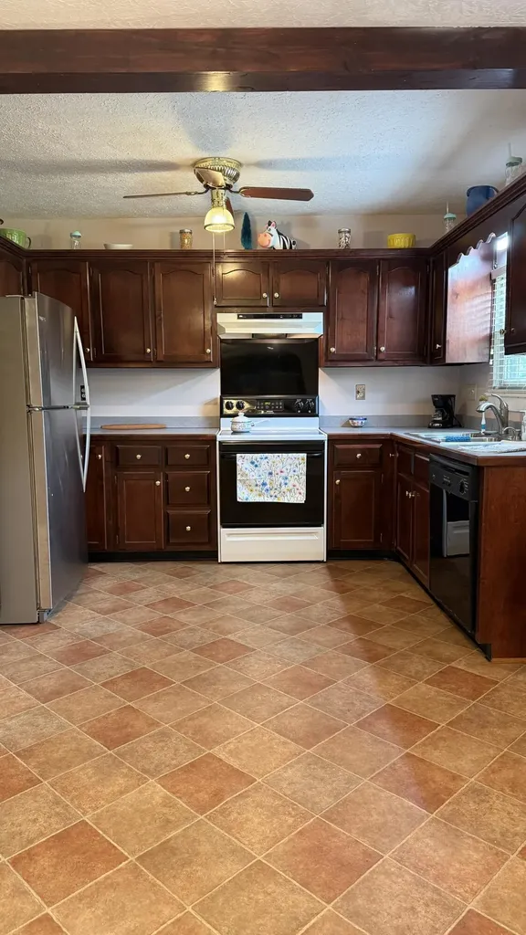 128 Cherry Road Berea KY 40403