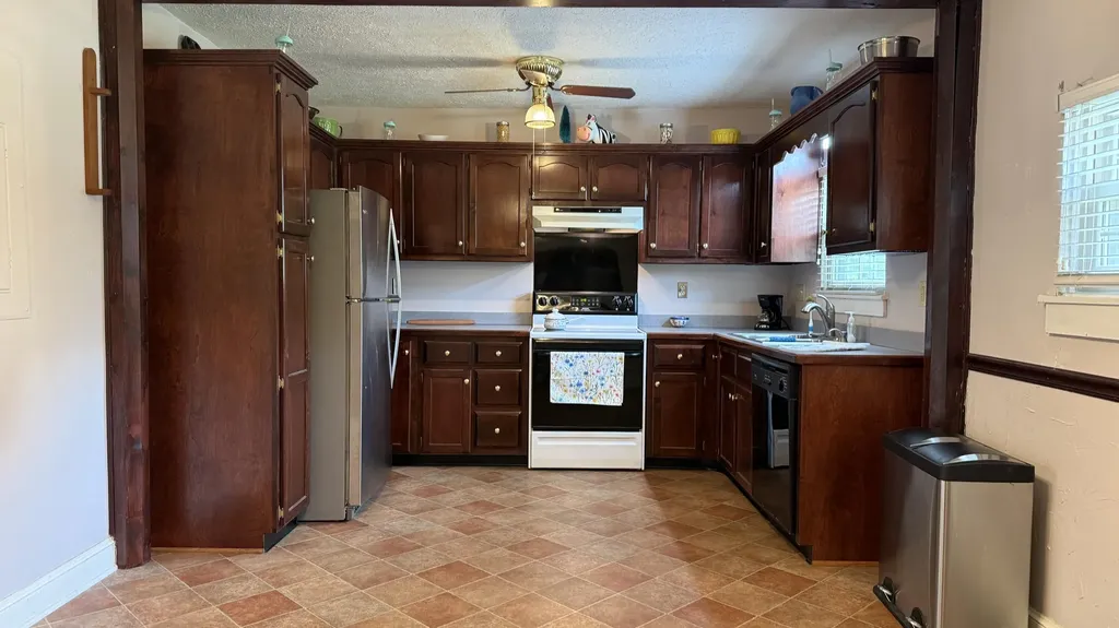 128 Cherry Road Berea KY 40403