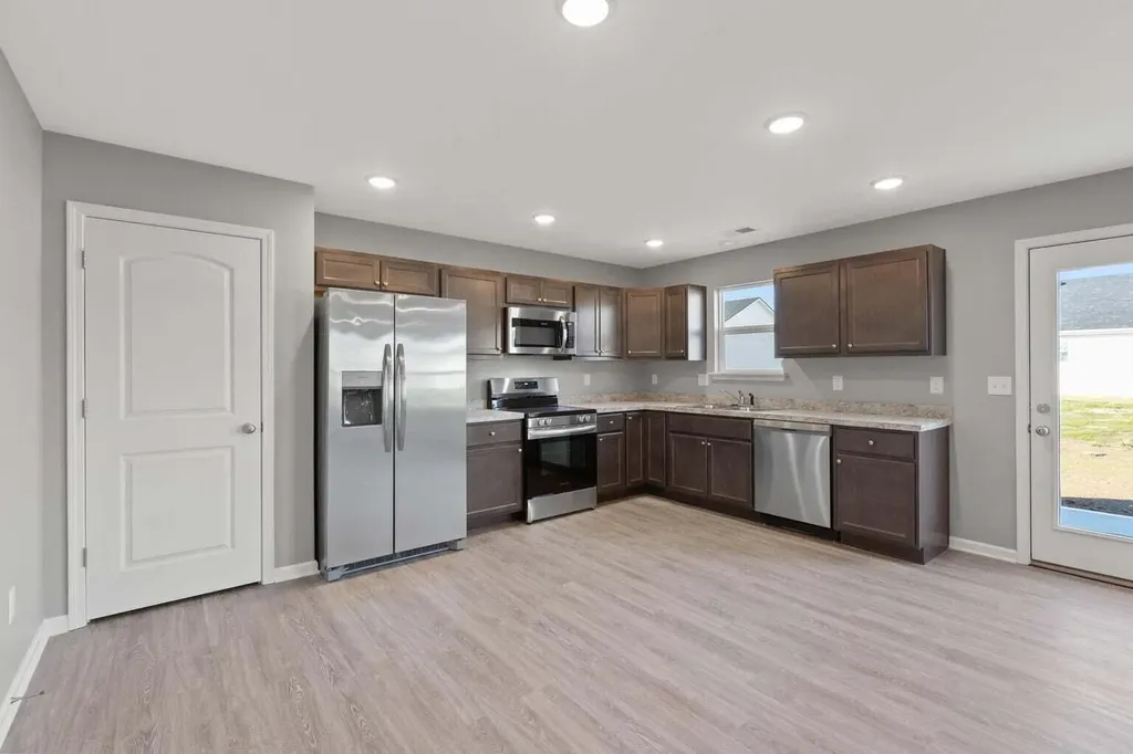 2404 Feathersound Way Lexington KY 40511