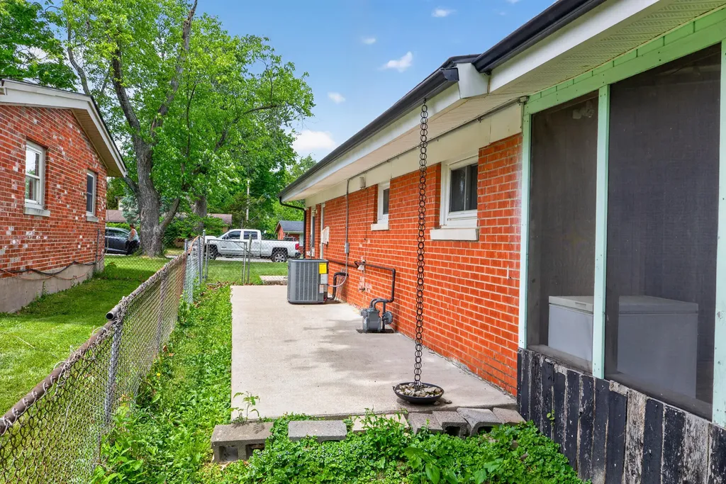 220 Rugby Road Lexington KY 40504