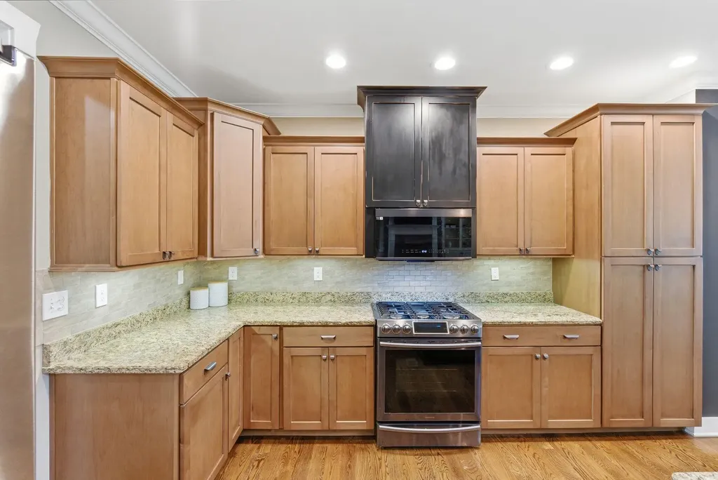 1008 Forrest Court Versailles KY 40383