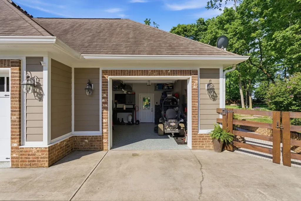 1008 Forrest Court Versailles KY 40383