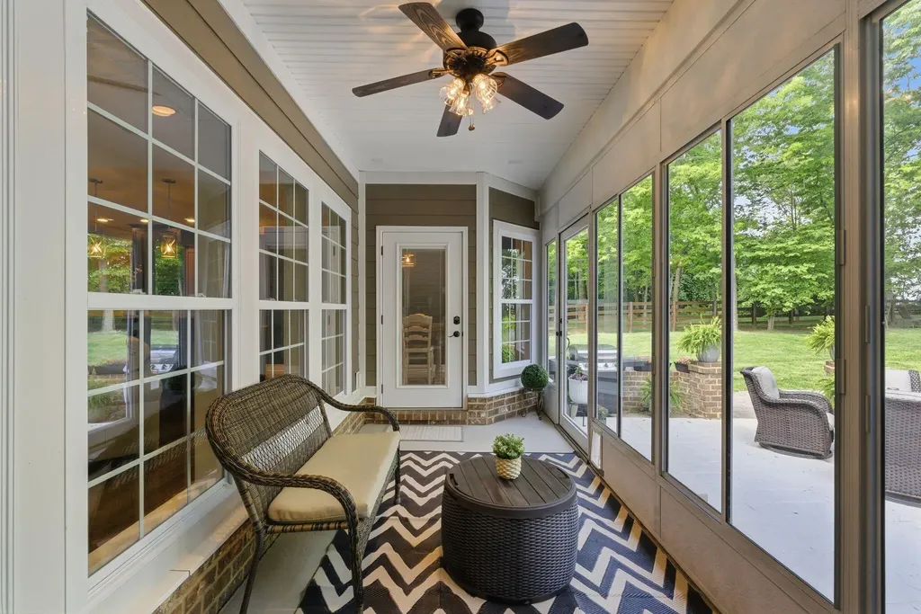 1008 Forrest Court Versailles KY 40383
